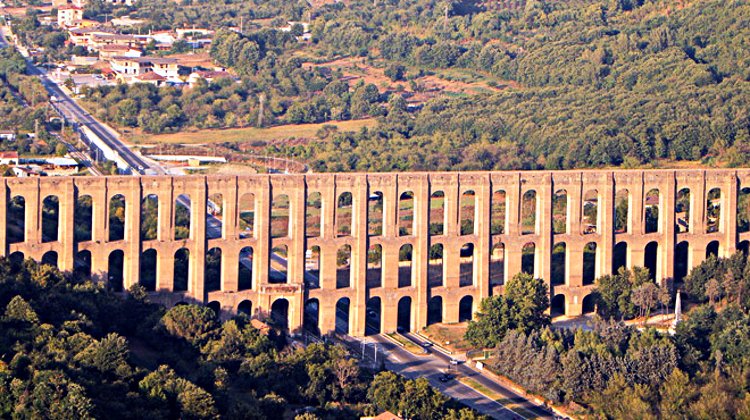 Acquedotto Carolino - Ponti della Valle